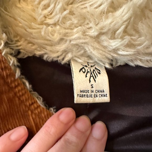 Prana corduroy belted jacket with sherpa trim. - Picture 3 of 3